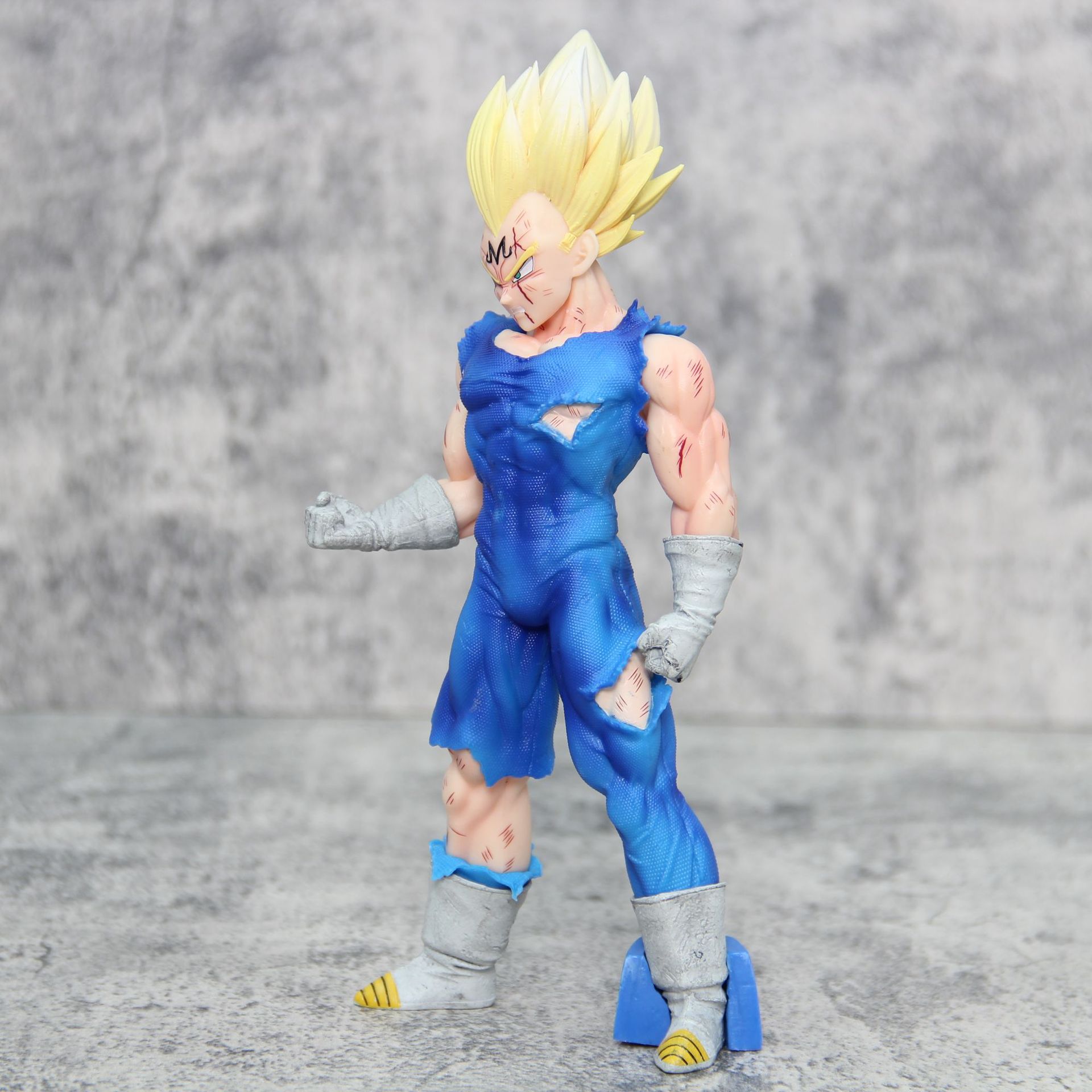 Dragon Ball Z Super Saiyan Pri - Model Kit Vegeta ulasan dan harga